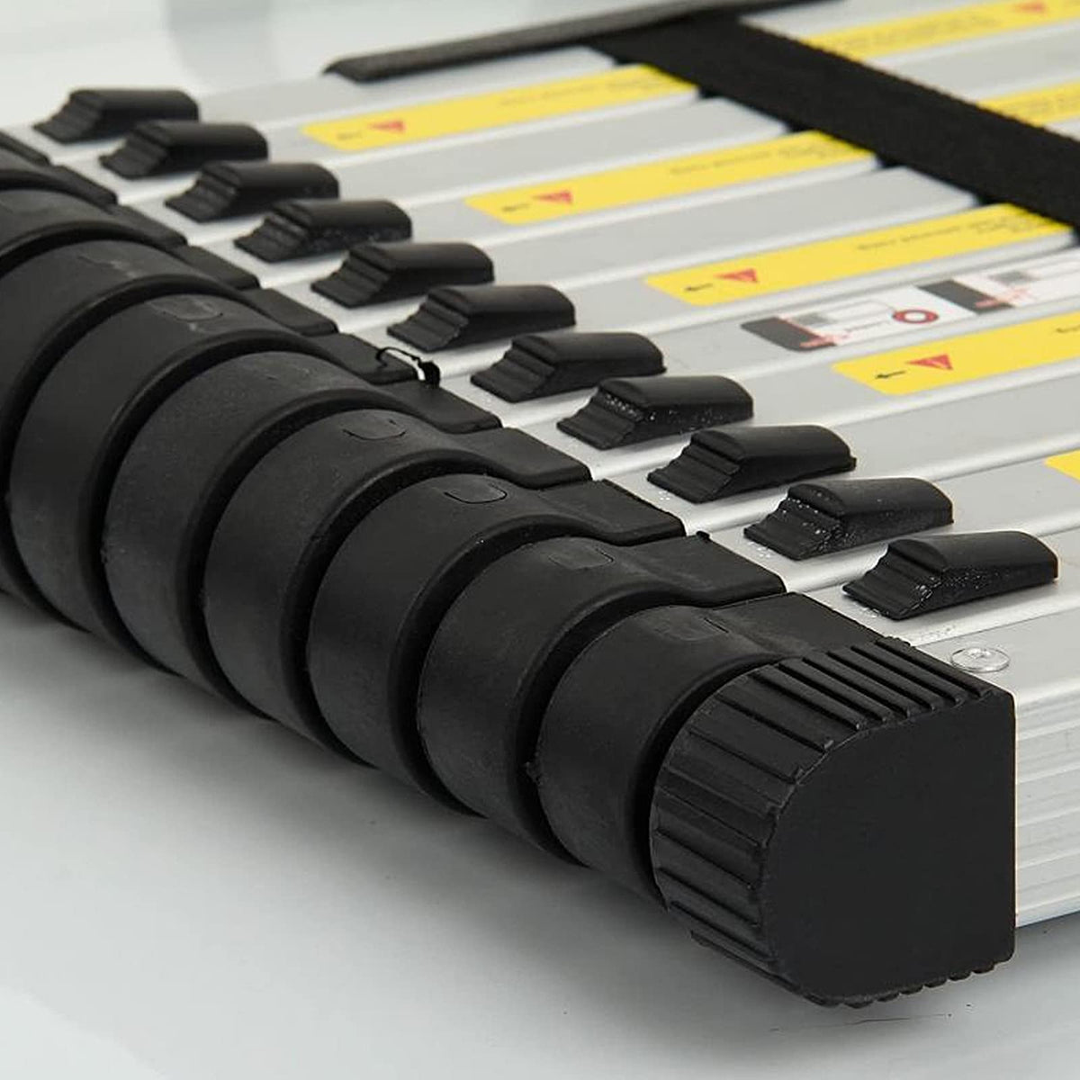 Aluminum Telescopic Extension Ladder 8.5ft-20.3ft Non-Slip V10627
