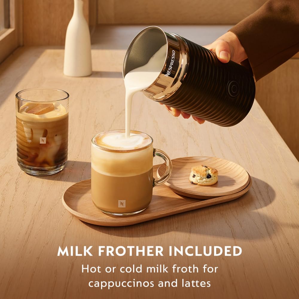 Liquorice Black Coffee Machine with Milk Frother I1533