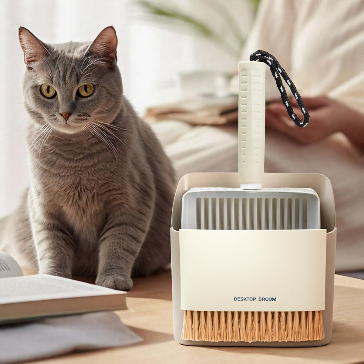 Stainless Steel Cat Litter Scoop with Holder M833117