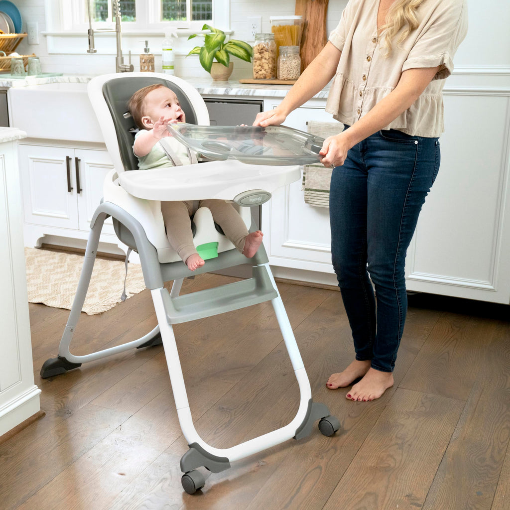 6-in-1 High Chair with 5 Point Harness and 2 Trays Y333